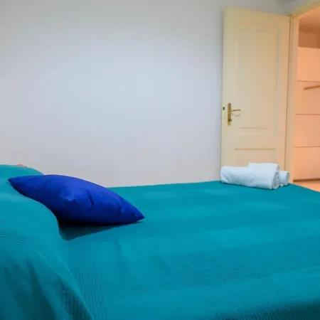 Apartment Downtown Garden *